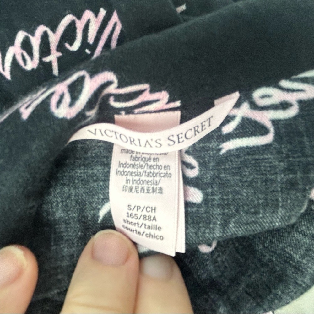 Victoria's Secret‎ Black & Pink Spell-out Logo Pajama Top S/P Short - Picture 9 of 13